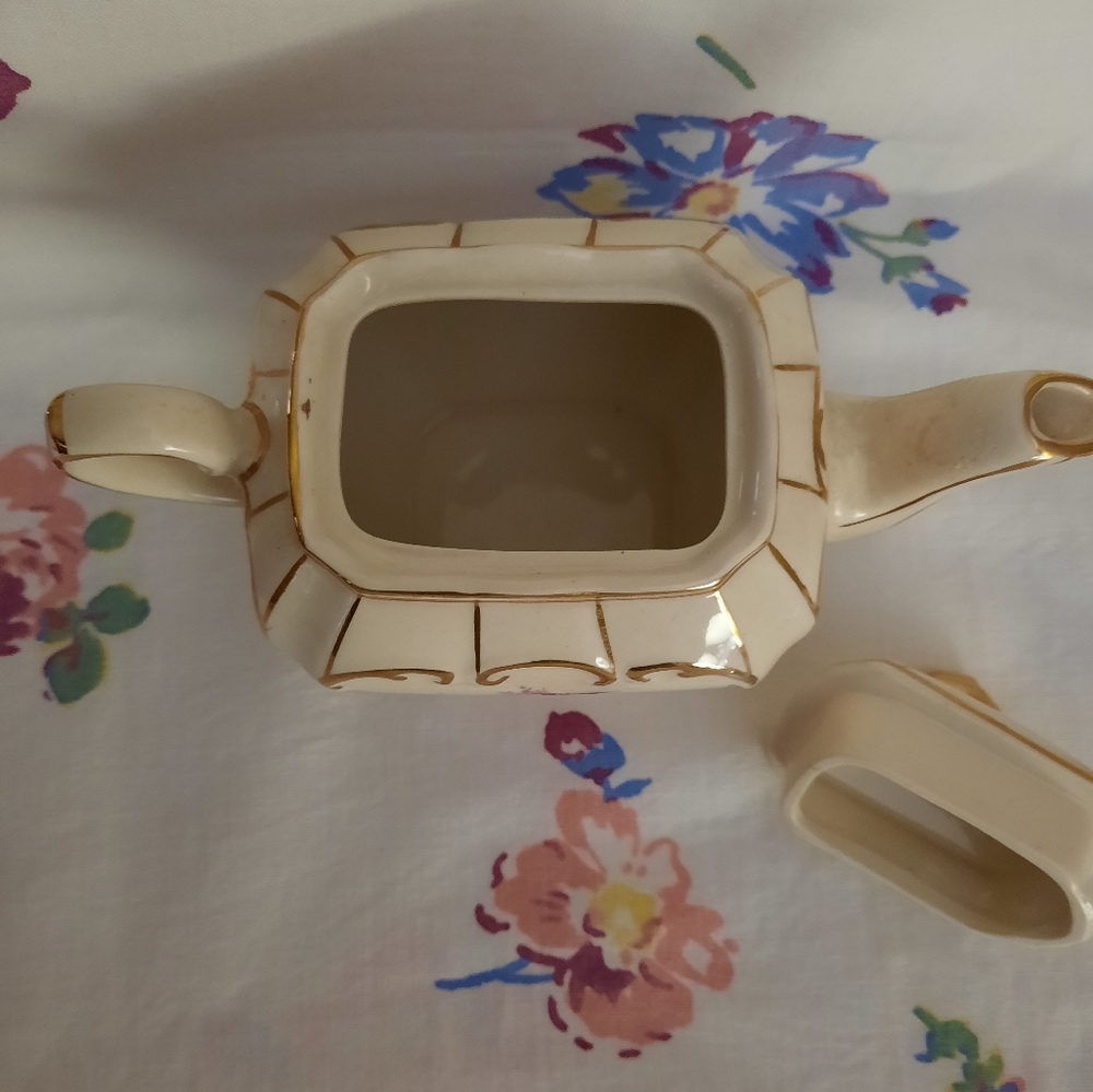 James Sadler miniature teapot - Picture 2 of 4